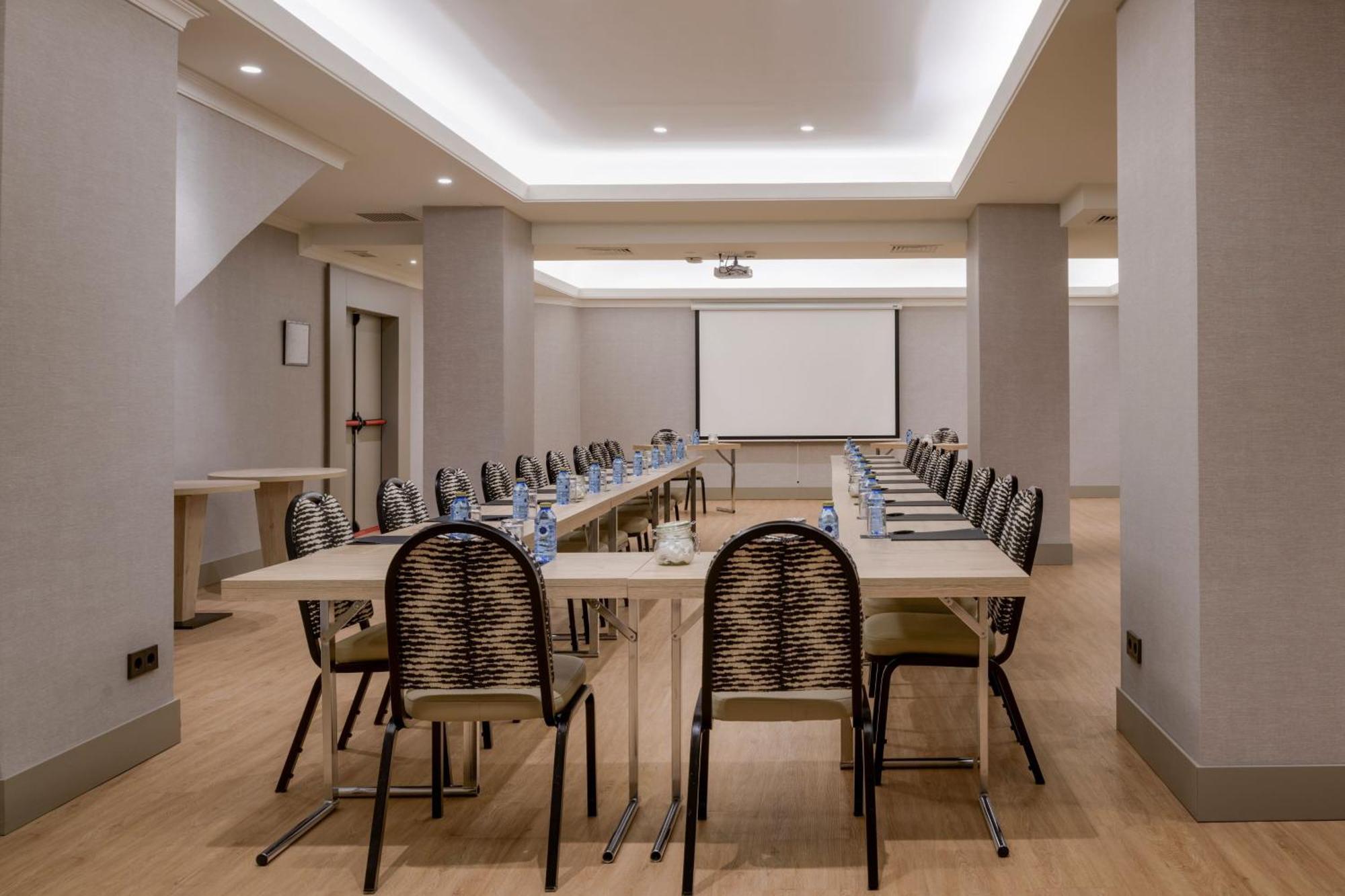 Ac Carlton Hotel 4*